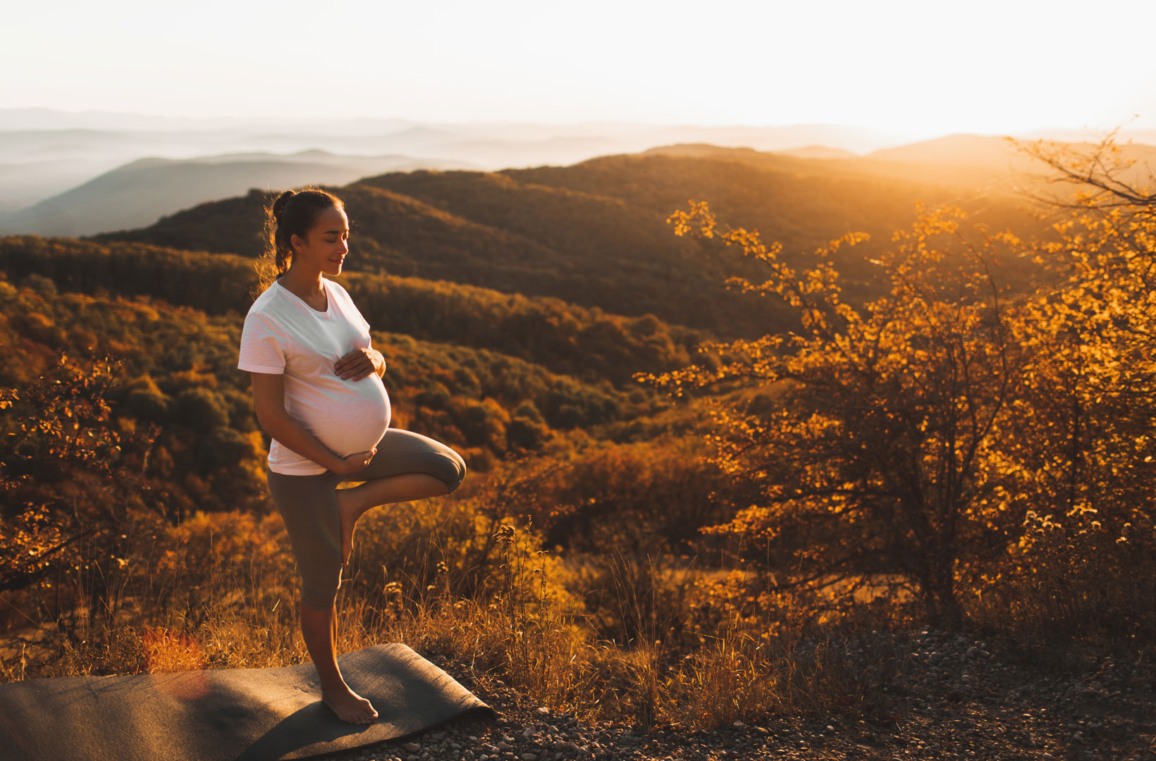 Positive Auswirkung von Yoga und Meditation fuer Schwangerschaft, Geburt und Wochenbett